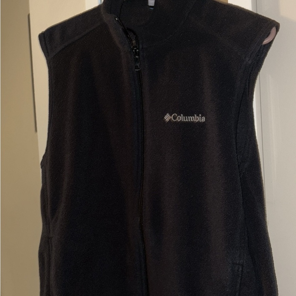 Columbia Black Fleece Vest